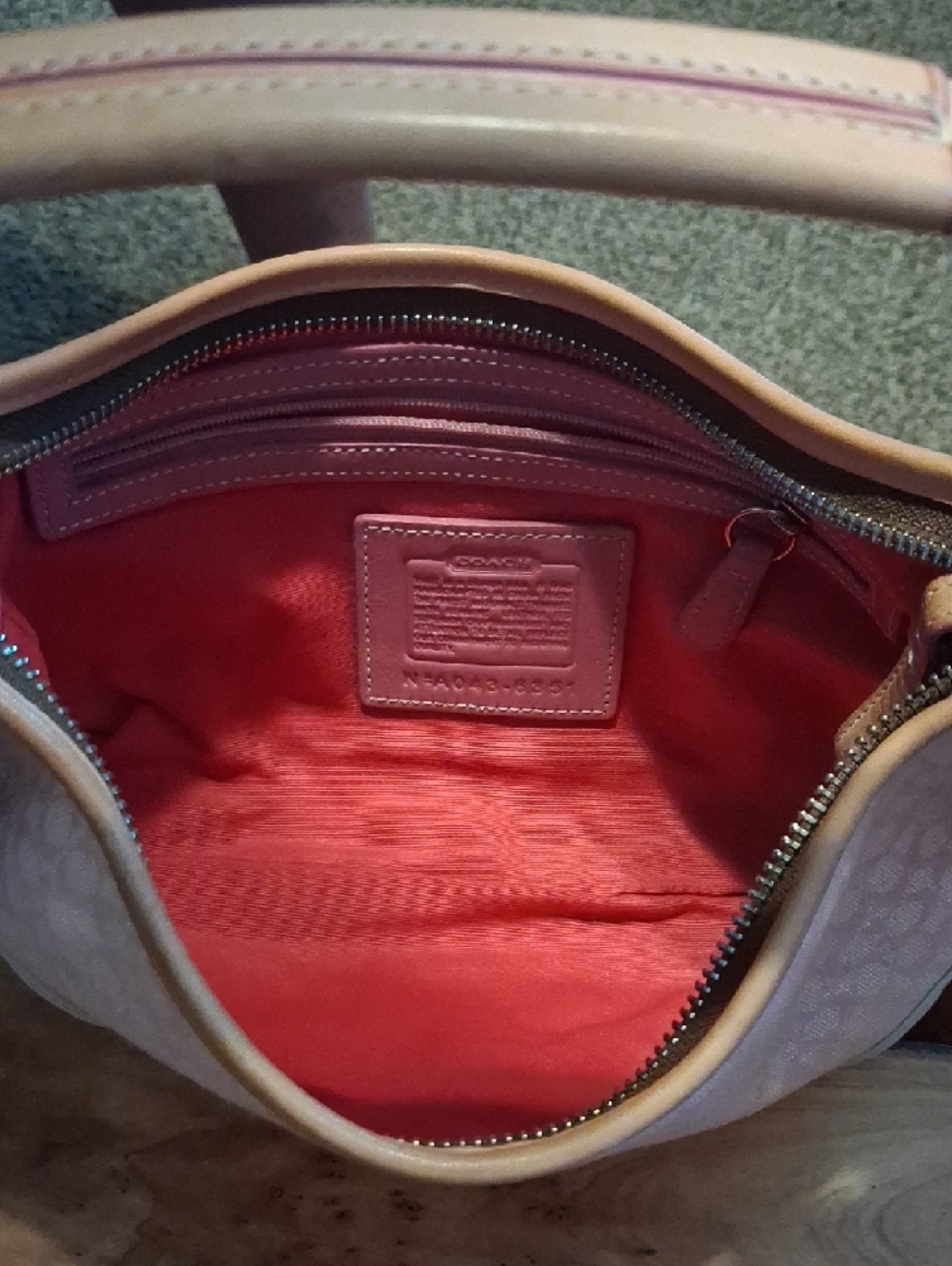 Coach Pink Signature Jacquard Shoulder Bag with Cream Trim - Picture 4 of 5